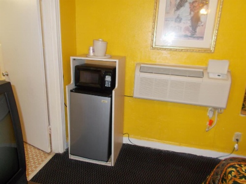 Hillside Motel image 13