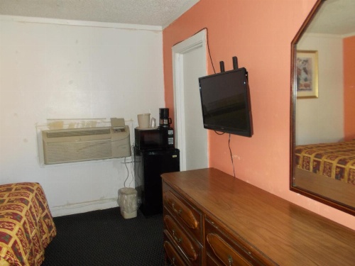 Hillside Motel image 28