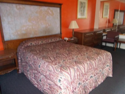 Hillside Motel image 32