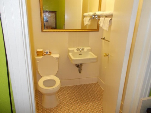 Hillside Motel image 9